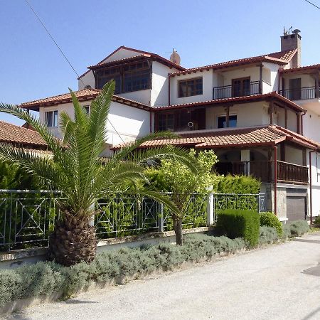 Appartamento Menis Haus Vrasná Esterno foto