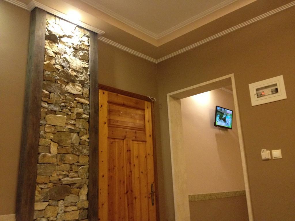 Appartamento Menis Haus Vrasná Esterno foto