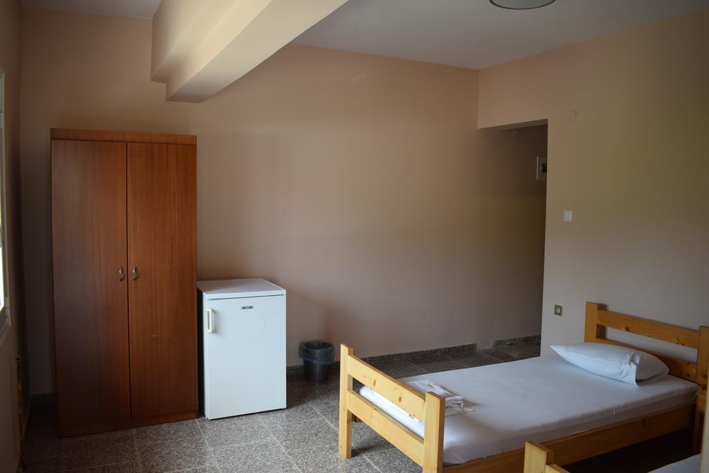 Appartamento Menis Haus Vrasná Esterno foto