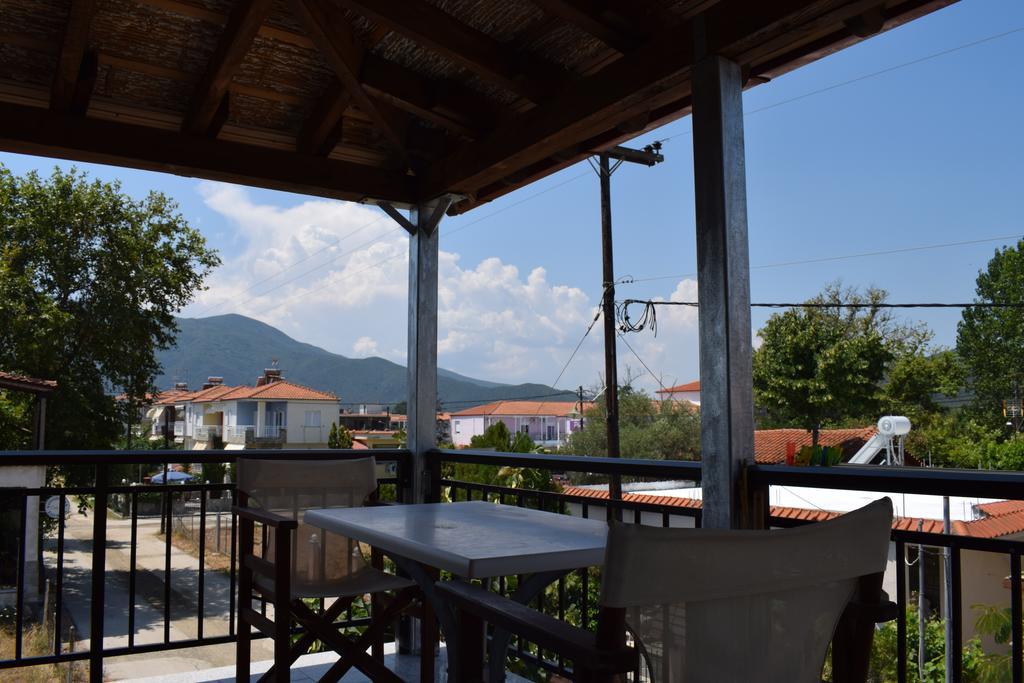 Appartamento Menis Haus Vrasná Esterno foto