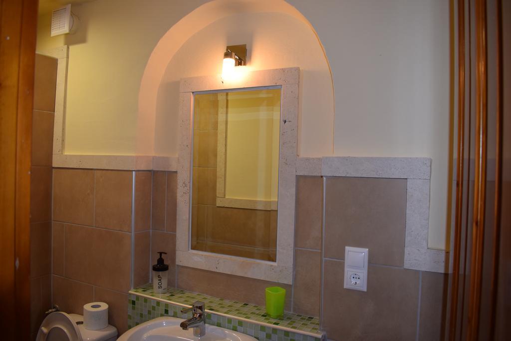 Appartamento Menis Haus Vrasná Esterno foto