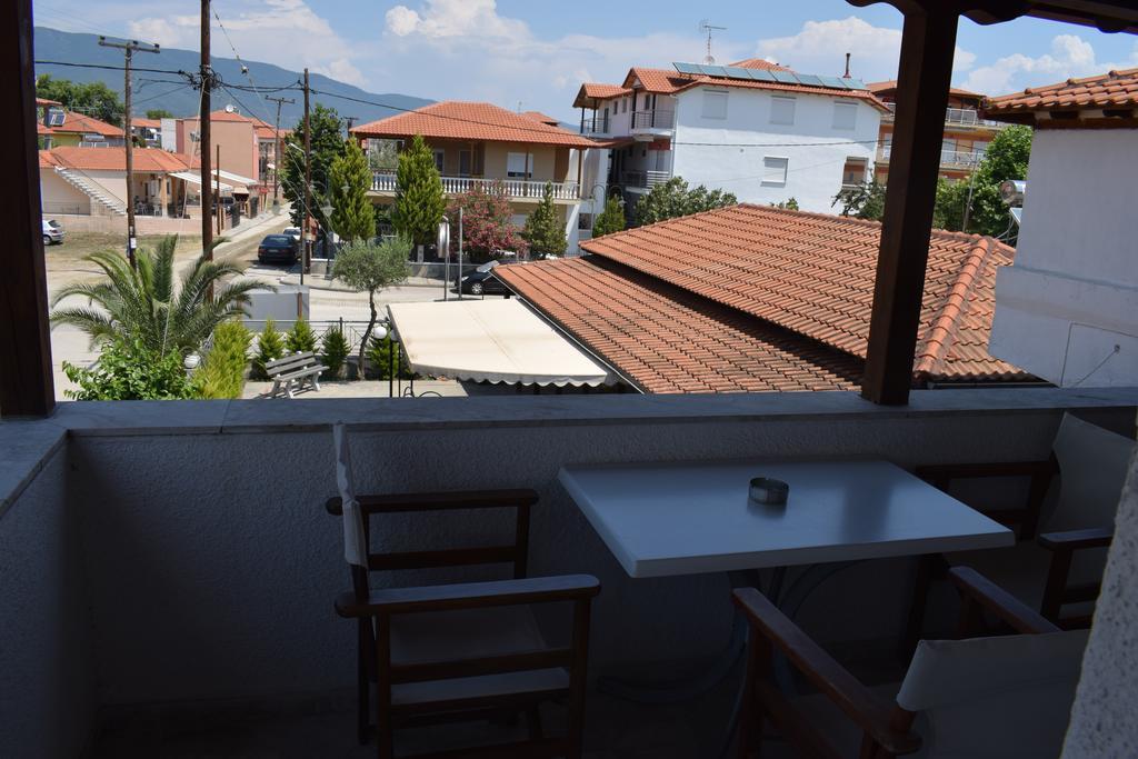 Appartamento Menis Haus Vrasná Esterno foto